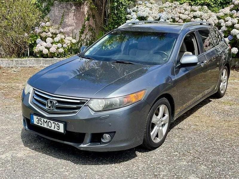 Cinzento Usado 2011 Honda Accord | € 15.700 - Imagem 1/4