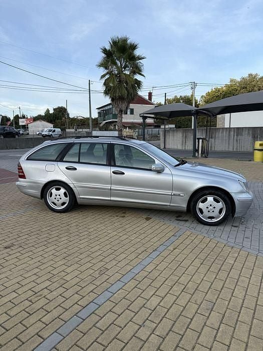 Usado 2002 Mercedes C220 Sedan | € 4.750 (Preço justo) - Imagem 1/4