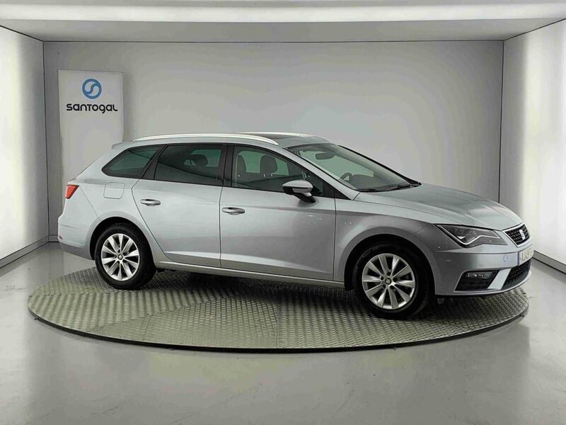 Cinzento Usado 2021 Seat Leon ST Carrinha | € 20.490 - Imagem 1/4
