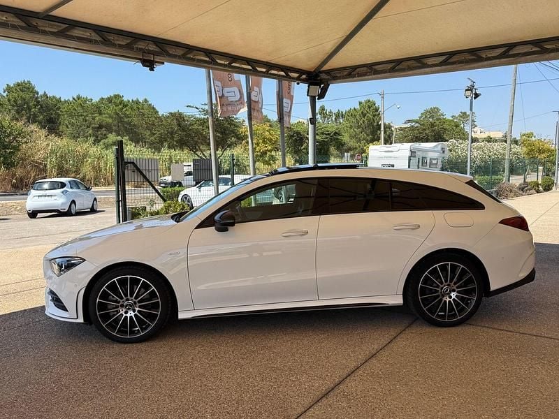 Branco Usado 2022 Mercedes CLA250e AMG line Sedan | € 34.500 (Preço justo) - Imagem 1/4