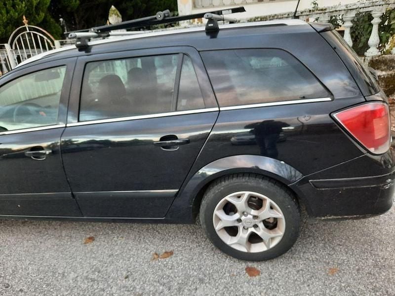 Usado 2005 Opel Astra Cosmo Sedan | € 2.500 (Bom preço) - Imagem 1/4