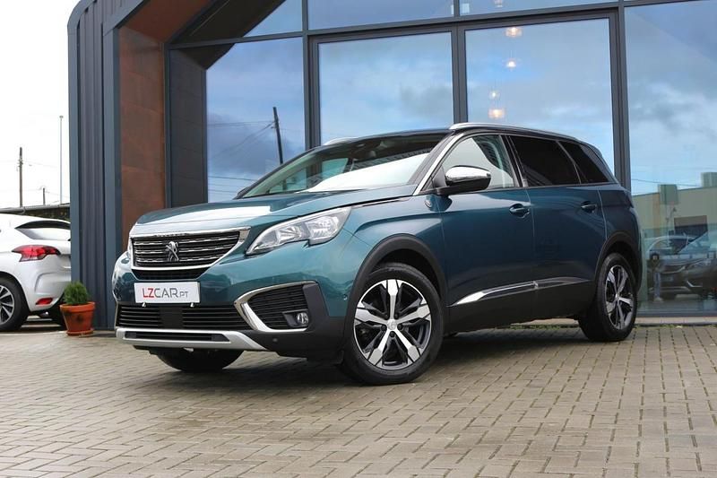 Usado Peugeot 5008 Crossway 130 HP (95 kW) 2018 Azul Monovolume