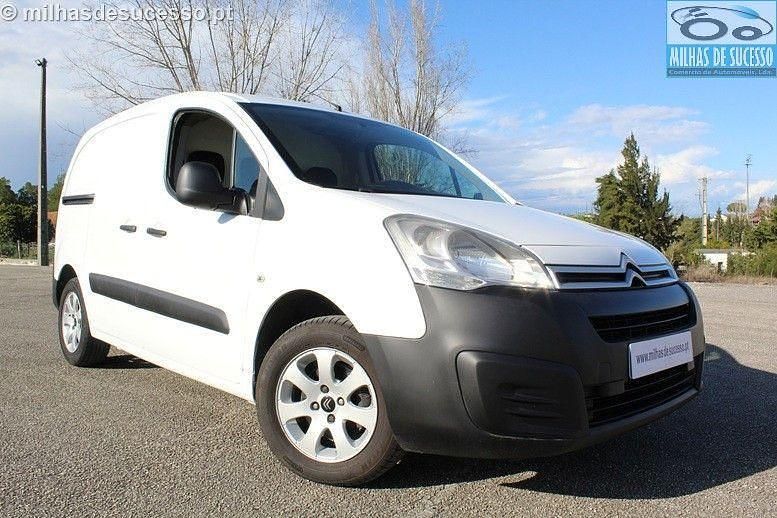 Branco Usado 2018 Citroën Berlingo Monovolume | € 10.500 (Preço justo) - Imagem 1/4