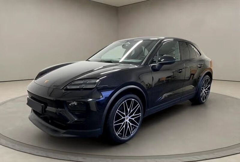 Preto Usado 2024 Porsche Macan SUV | € 98.975 - Imagem 1/4