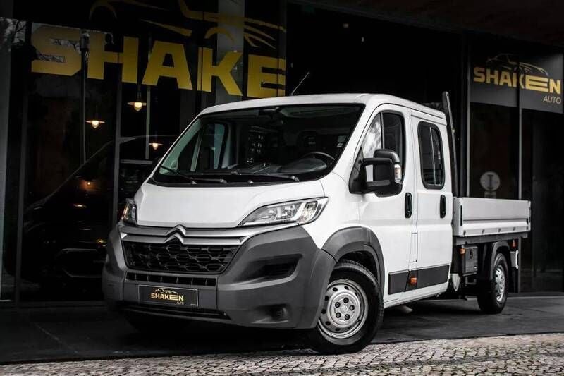 Branco Usado 2017 Citroën Jumper Monovolume | € 24.990 - Imagem 1/4