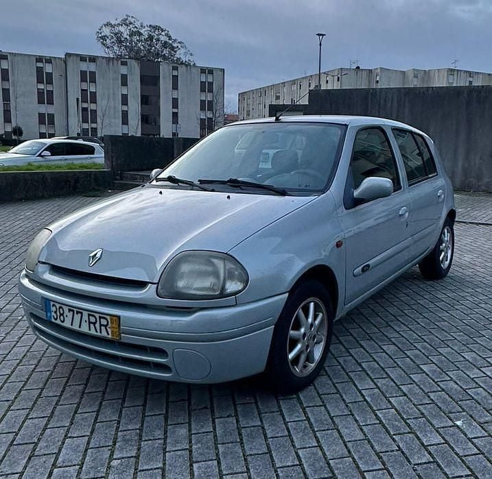 Usado 2001 Renault Clio II Sedan | € 1.150 (Preço justo) - Imagem 1/4