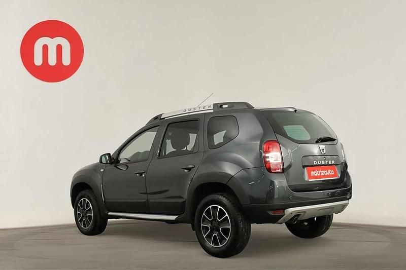 Usado Dacia Duster 110 HP (80 kW) 2016 Cinzento SUV