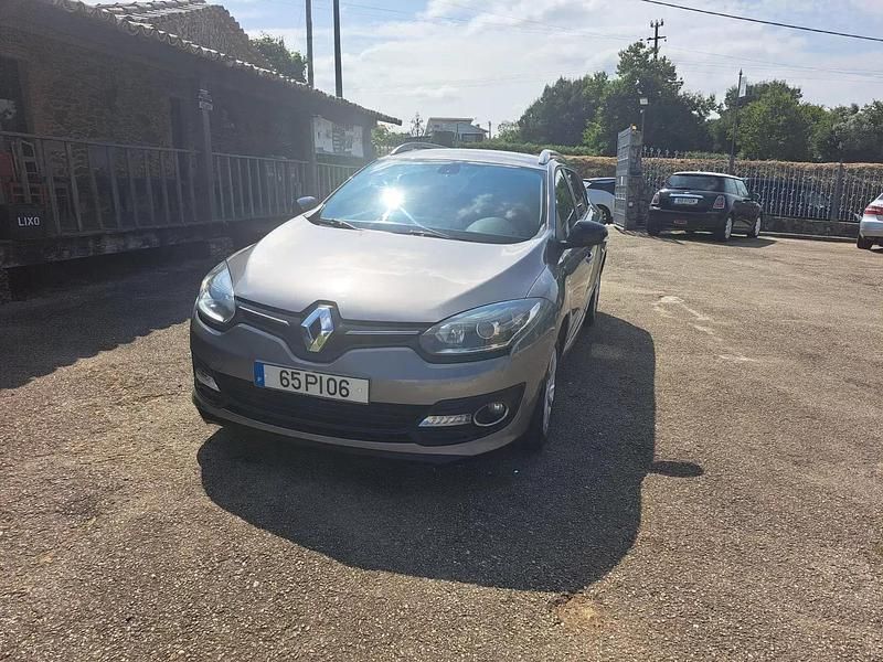 Cinzento Usado 2014 Renault Mégane GrandTour LIMITED Carrinha | € 8.880 (Preço justo) - Imagem 1/4