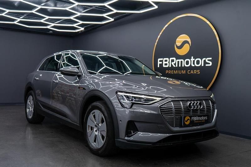 Cinzento Usado 2020 Audi e-tron Advanced SUV | € 29.990 (Bom preço) - Imagem 1/4