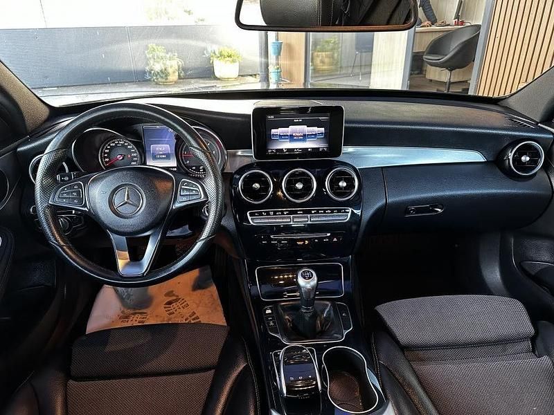 Usado Mercedes C220 Avantgarde 170 HP (125 kW) 2015 Cinza Carrinha