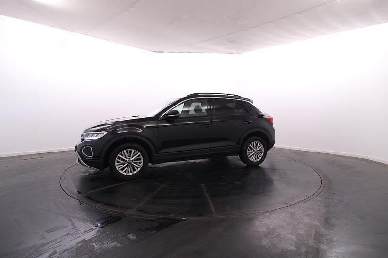 Usado VW T-Roc 110 HP (80 kW) 2023 Preto SUV