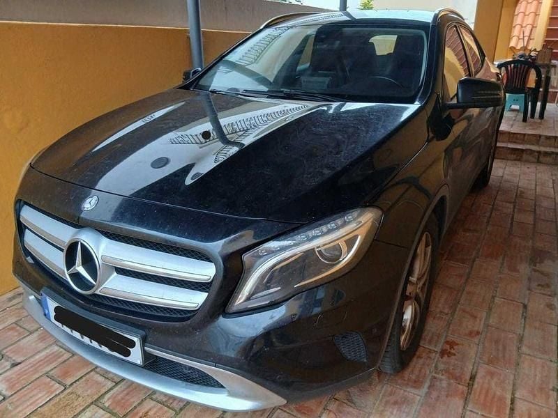 Usado Mercedes GLA180 110 HP (80 kW) 2016 SUV