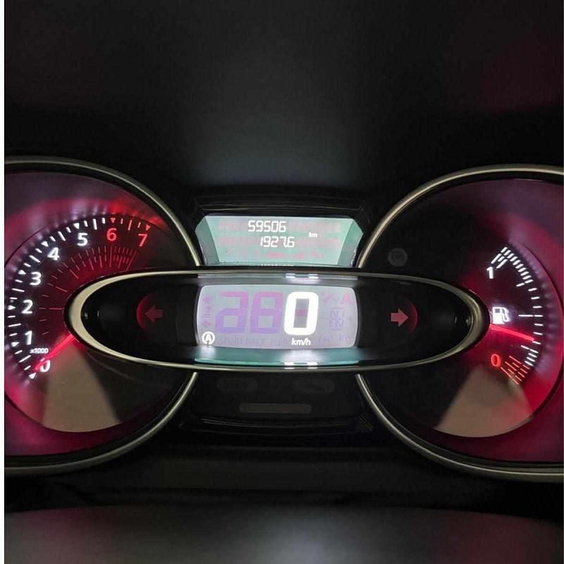 Usado Renault Clio IV 90 HP (66 kW) 2017 Vermelho Citadino