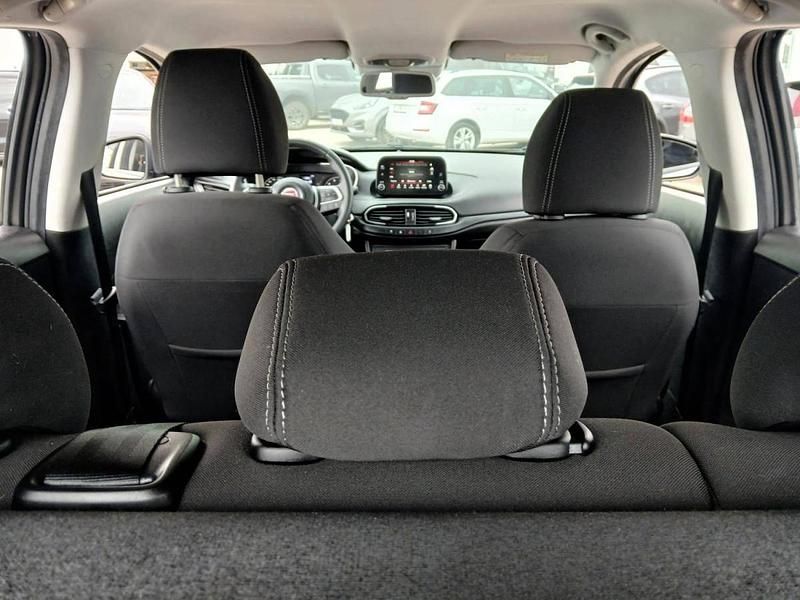 Usado Fiat Tipo 101 HP (74 kW) 2022 Cinzento