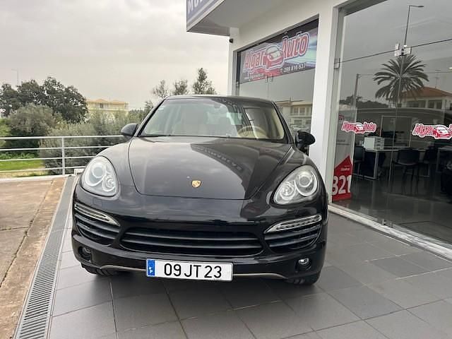 Usado Porsche Cayenne 333 HP (244 kW) 2010 Preto SUV