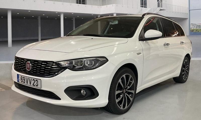 Branco Usado 2019 Fiat Tipo Lounge Carrinha | € 13.490 (Preço justo) - Imagem 1/4