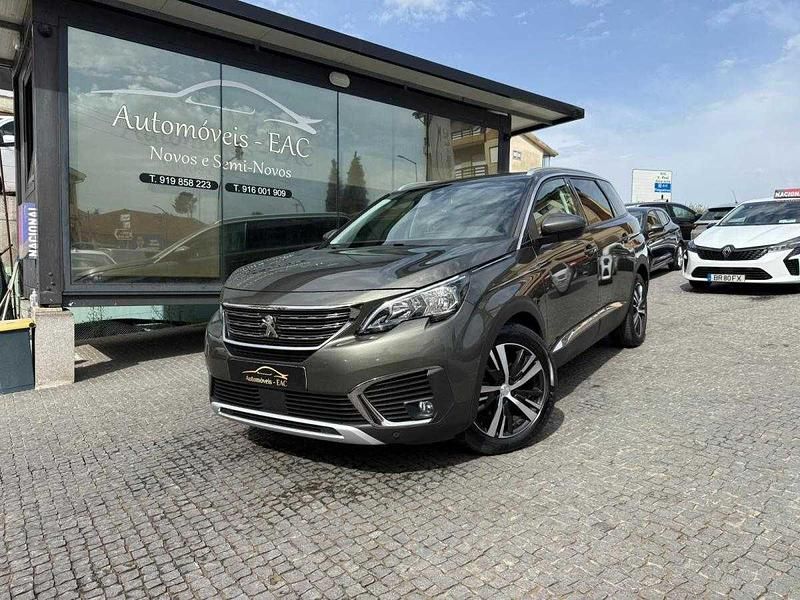 Cinzento Usado 2019 Peugeot 5008 Monovolume | € 20.900 (Preço justo) - Imagem 1/4