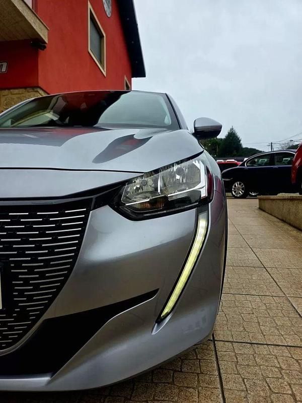 Usado Peugeot e-208 Active 100 kW (136 HP) 2020 Cinza Citadino