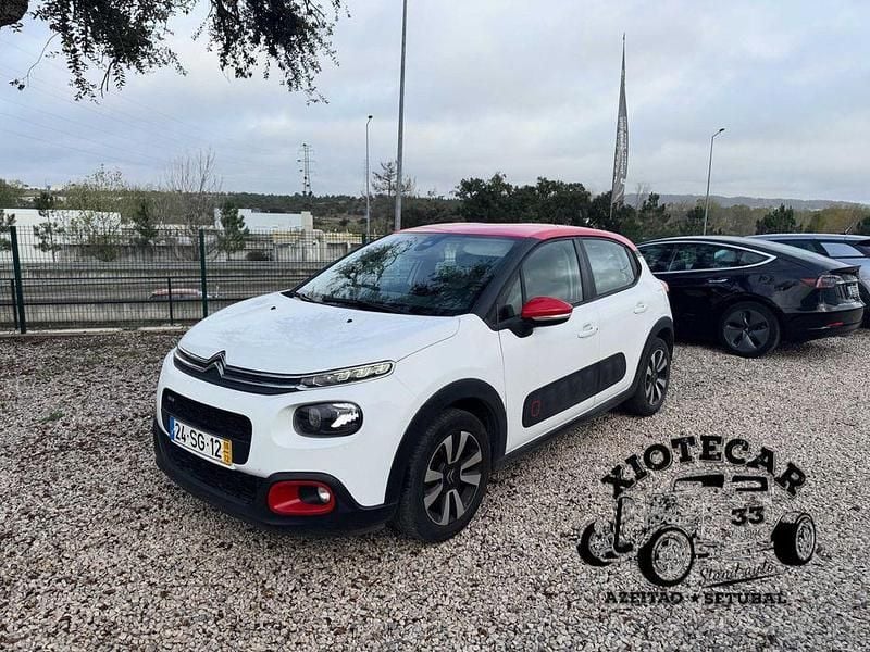 Branco Usado 2016 Citroën C3 PureTech Sedan | € 11.250 (Caro) - Imagem 1/4