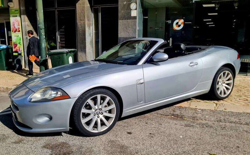 Cinzento Usado 2010 Jaguar XK Cabrios | € 39.900 - Imagem 1/4