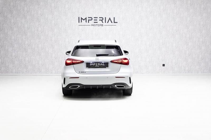 Usado Mercedes A180 AMG line 116 HP (85 kW) 2023 Branco Sedan