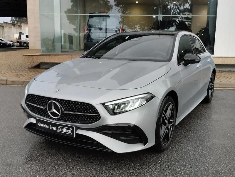 Cinzento hightech Novo 2025 Mercedes A250 AMG Citadino | € 49.700 - Imagem 1/4