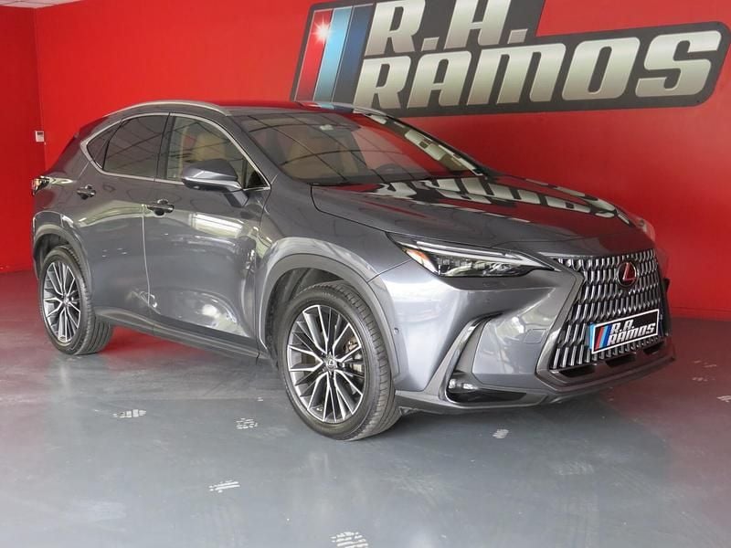 Usado Lexus NX450h+ Luxury Line 309 HP (227 kW) 2022 Cinza SUV