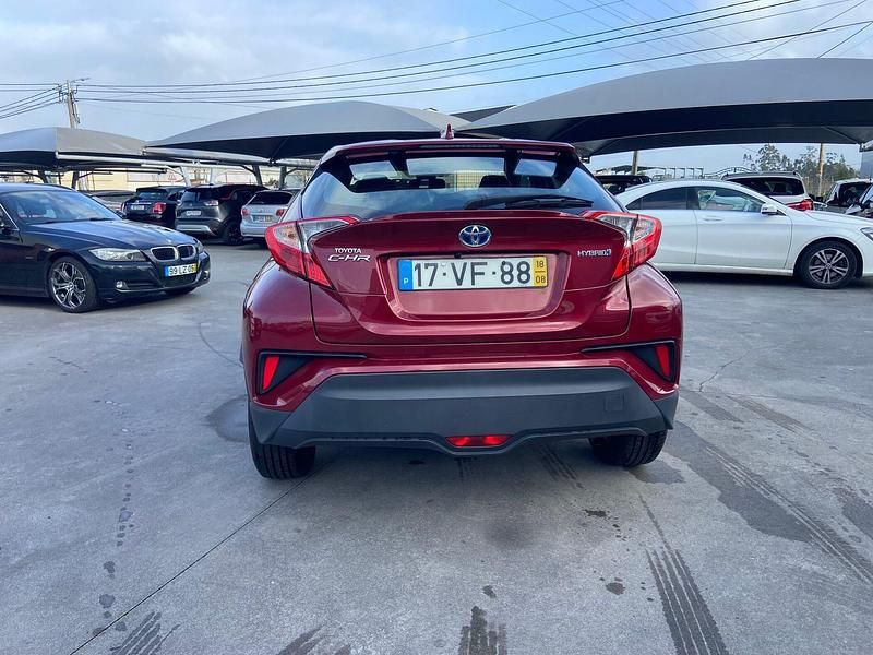 Usado Toyota C-HR Comfort 98 HP (72 kW) 2018 Vermelho SUV