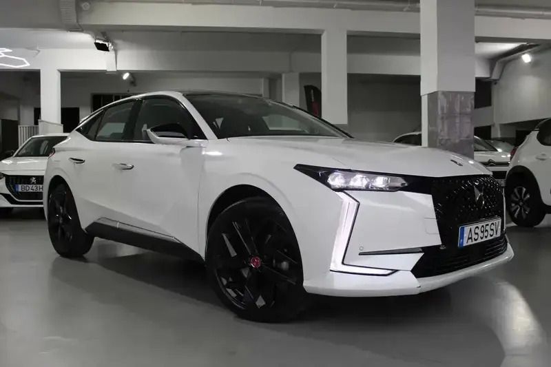 Branco Usado 2022 DS Automobiles DS4 SUV | € 24.990 (Preço justo) - Imagem 1/4