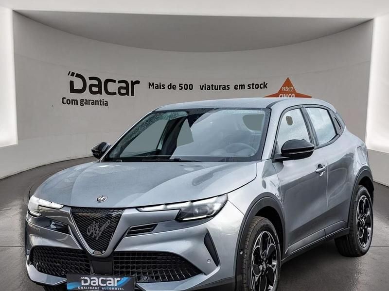 Usado Alfa Romeo Junior 114 kW (156 HP) 2025 Cinza SUV