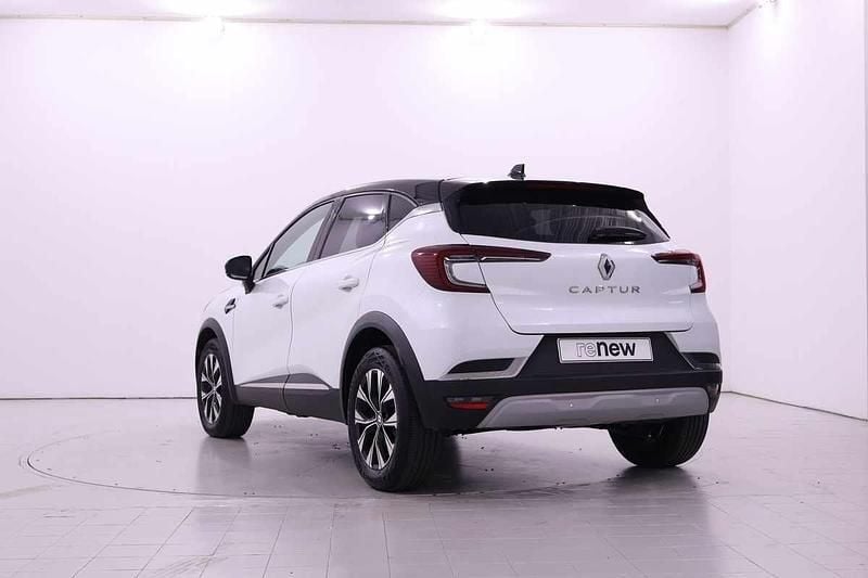 Usado Renault Captur 91 HP (66 kW) 2022 Branco SUV