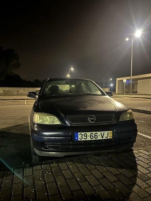 Usado 2003 Opel Astra Sedan | € 2.300 (Preço justo) - Imagem 1/4