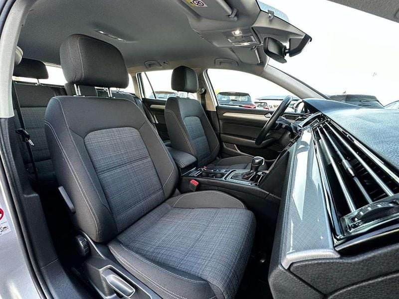 Usado VW Passat Business 150 HP (110 kW) 2020 Cinza Carrinha