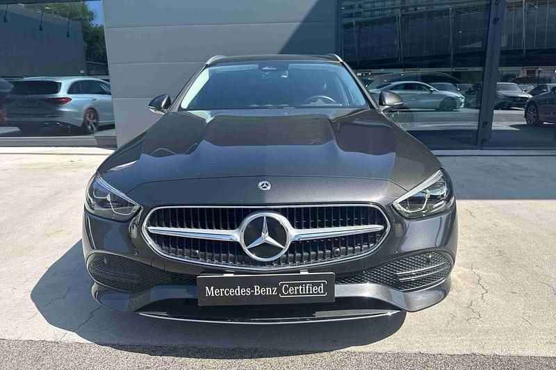 Usado Mercedes C300 313 HP (230 kW) 2024 Cinzento Carrinha