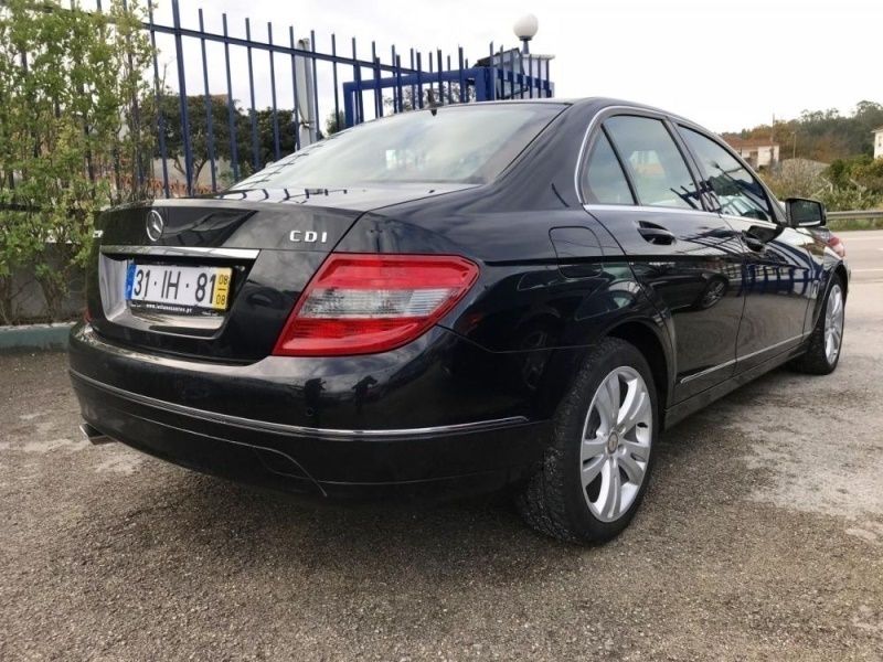 Vendido Mercedes C220 CDi Avantgarde Carros