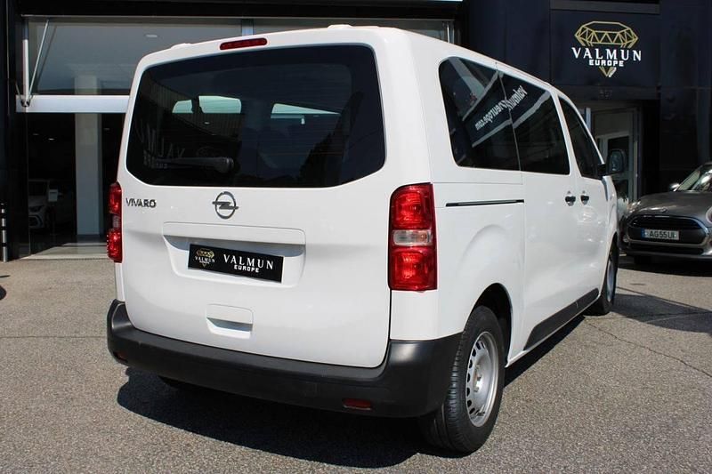 Usado Opel Vivaro Essentia 102 HP (75 kW) 2022 Branco Monovolume