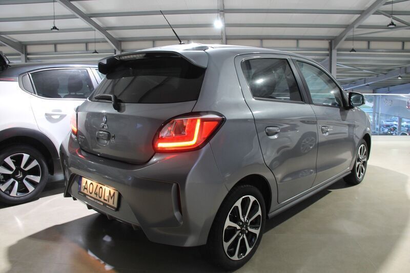 Usado Mitsubishi Space Star Edition 80 HP (58 kW) 2021 Antracite Citadino