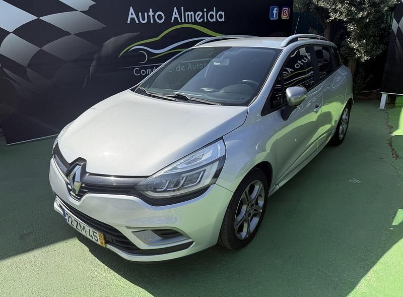 Cinza Usado 2019 Renault Clio GrandTour GT-Line Carrinha | € 14.950 (Caro) - Imagem 1/4