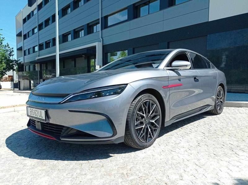Cinzento Usado 2023 BYD Han Sedan | € 43.500 - Imagem 1/4