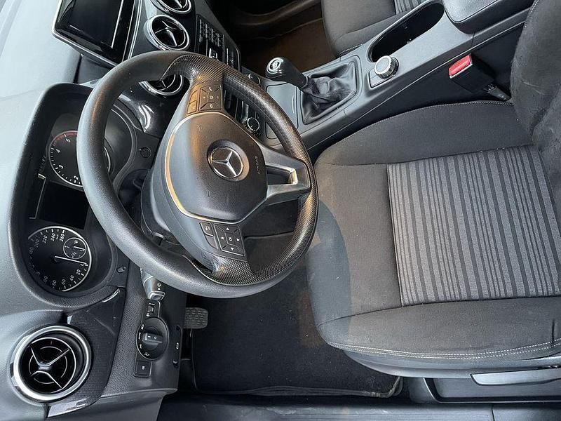 Usado Mercedes B180 110 HP (80 kW) 2012 Monovolume