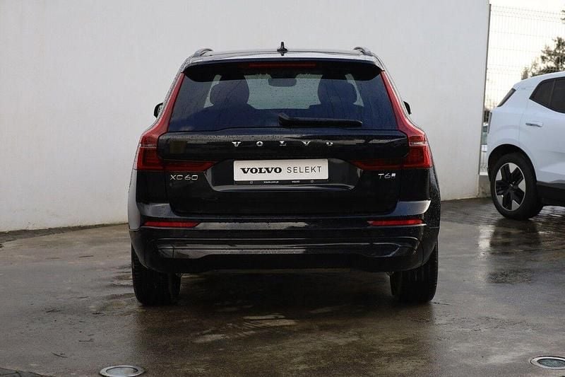 Usado Volvo XC60 Core 350 HP (257 kW) 2025 Preto SUV