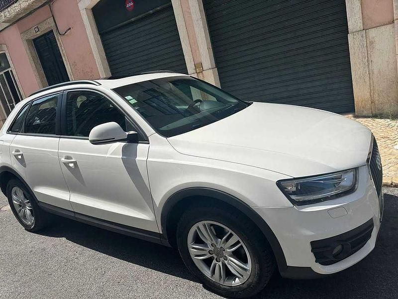 Usado 2015 Audi Q3 Attraction SUV | € 17.250 - Imagem 1/4