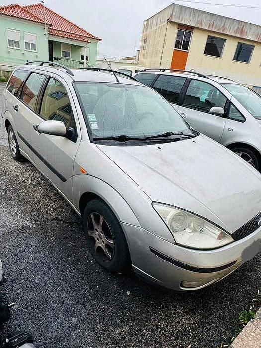 Usado Ford Focus 90 HP (66 kW) 2002 Sedan