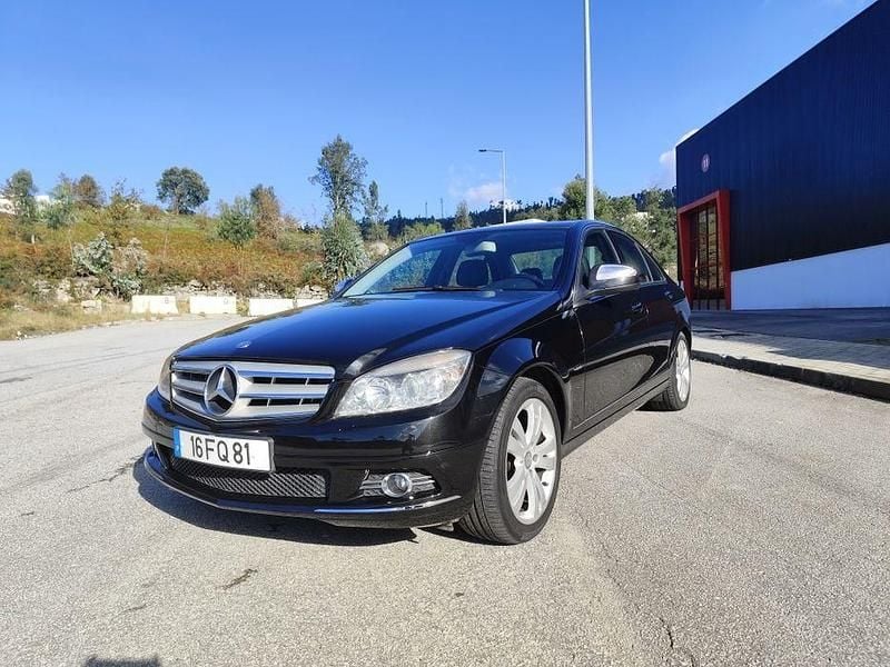 Usado 2007 Mercedes C220 Sedan | € 11.500 (Caro) - Imagem 1/4