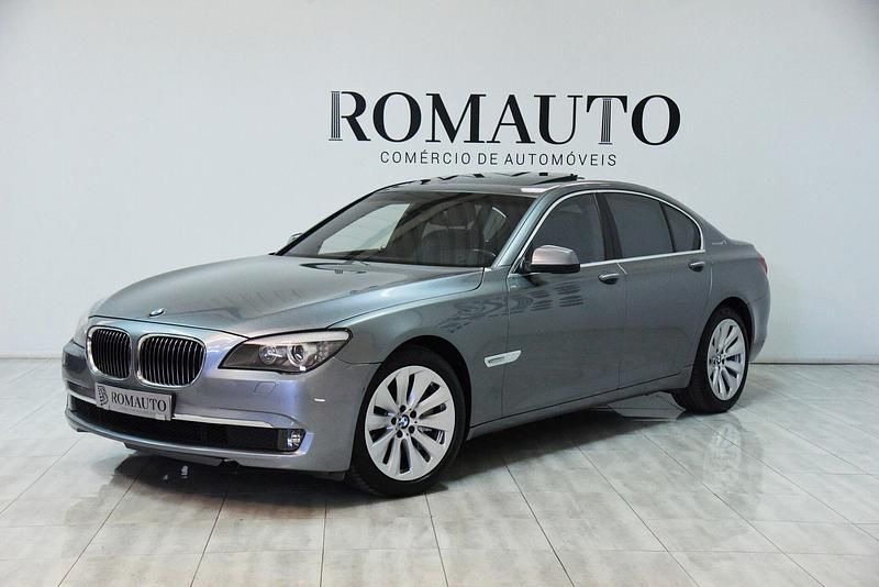 Cinza Usado 2010 BMW ActiveHybrid 7 Sedan | € 24.800 - Imagem 1/4