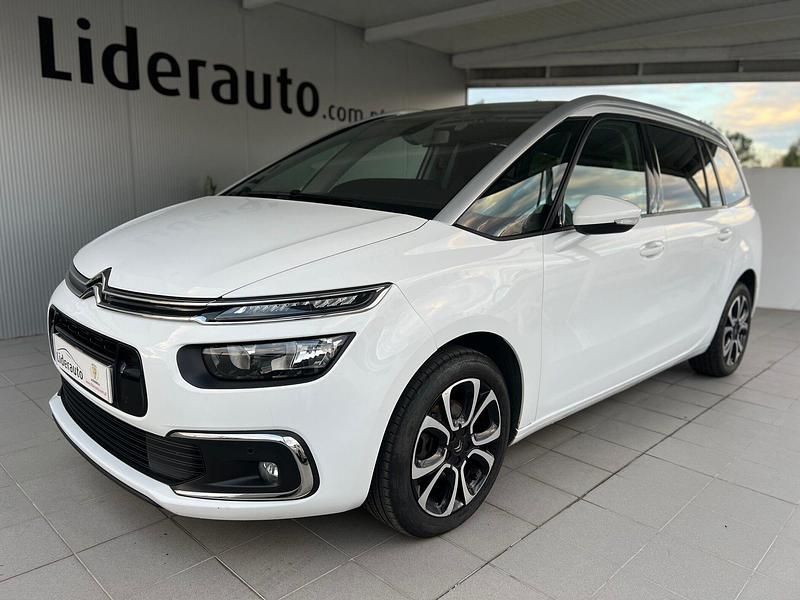 Branco Usado 2019 Citroën C4 Feel Monovolume | € 15.450 (Preço justo) - Imagem 1/4