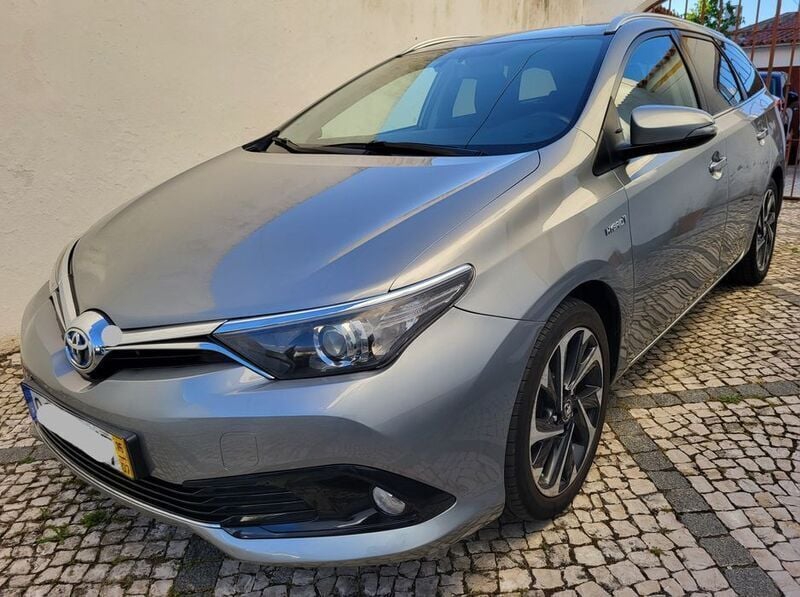 Usado 2015 Toyota Auris Touring Sports Carrinha | € 10.850 (Bom preço) - Imagem 1/4