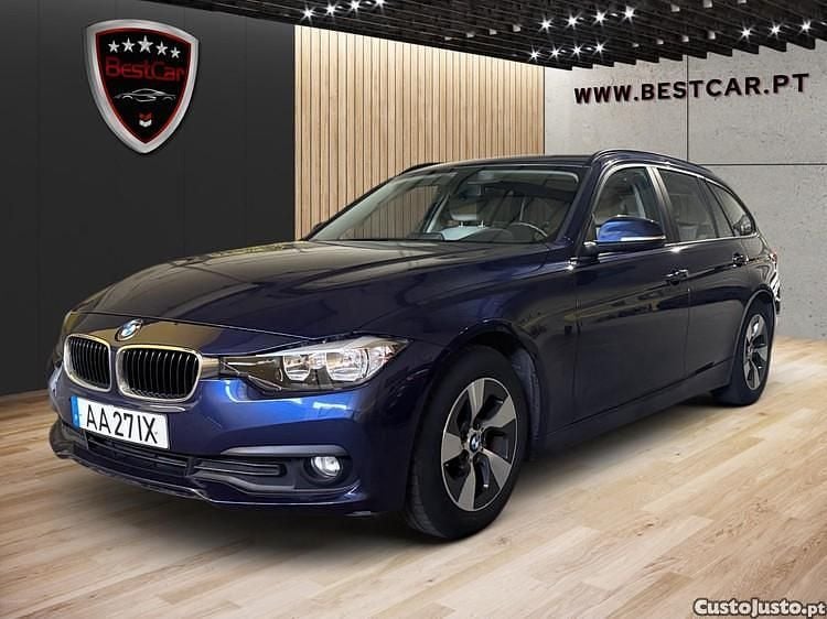 Azul Usado 2016 BMW 320 Carrinha | € 16.947 (Preço elevado) - Imagem 1/1