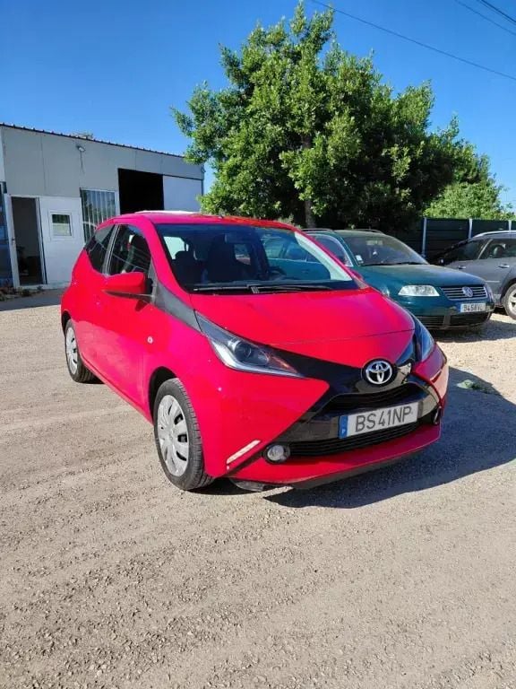 Vermelho Usado 2018 Toyota Aygo X-cite Citadino | € 12.980 (Preço justo) - Imagem 1/4