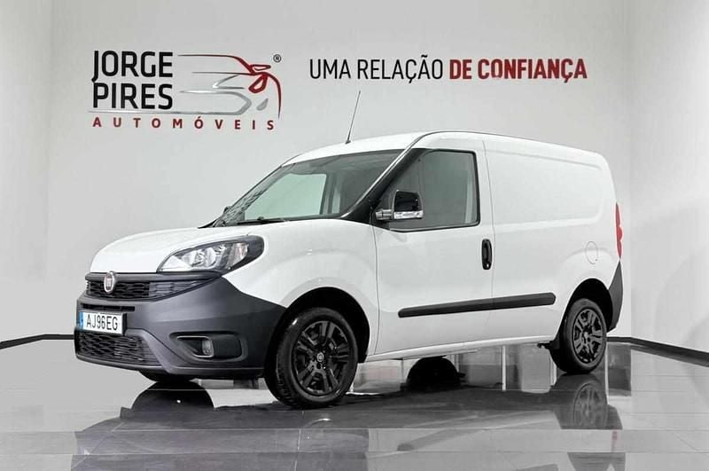 Usado Fiat Doblò 95 HP (69 kW) 2021 Branco Monovolume